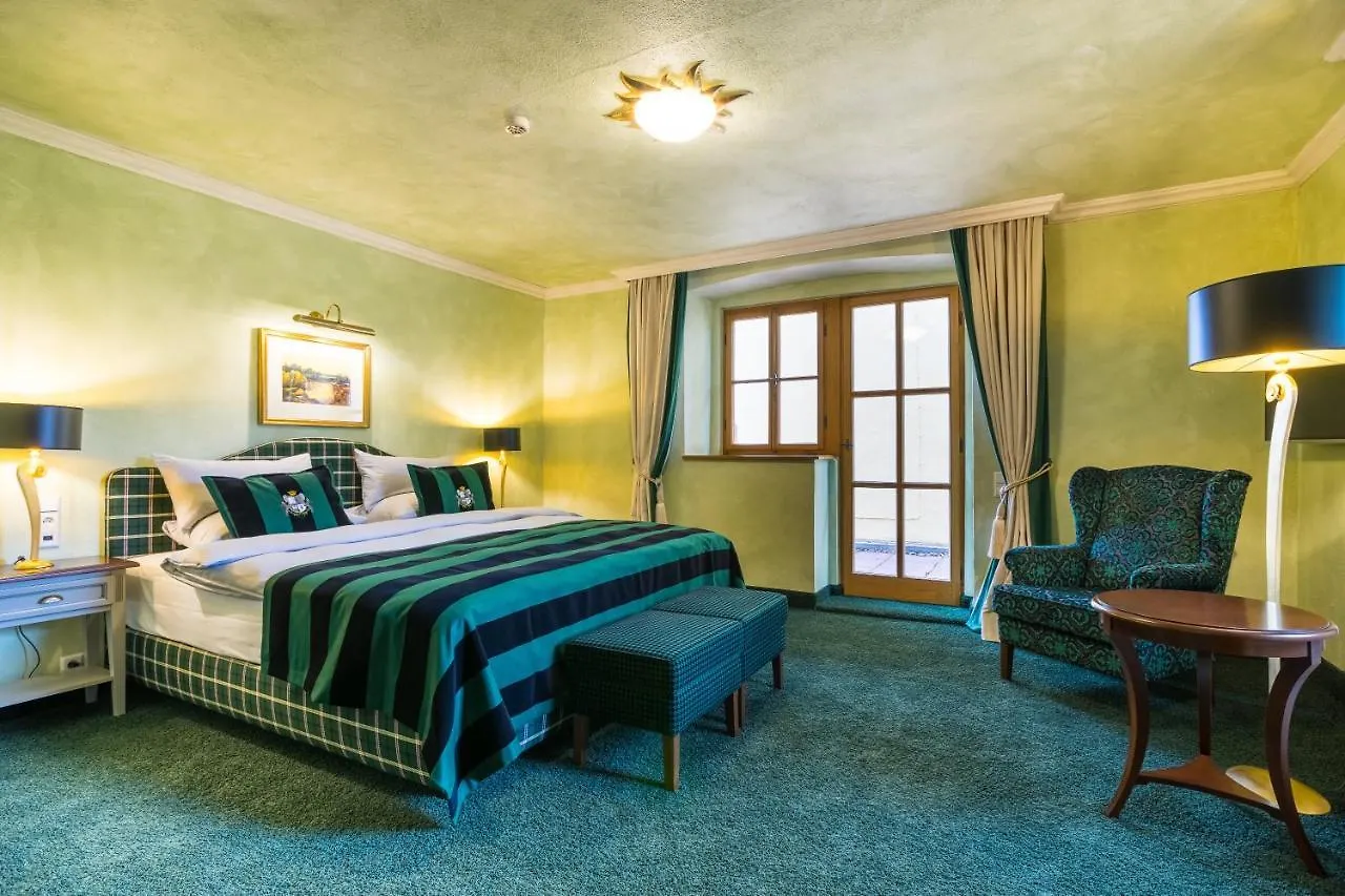Schlosshotel Weyberhöfe Hösbach 4*,  Deutschland