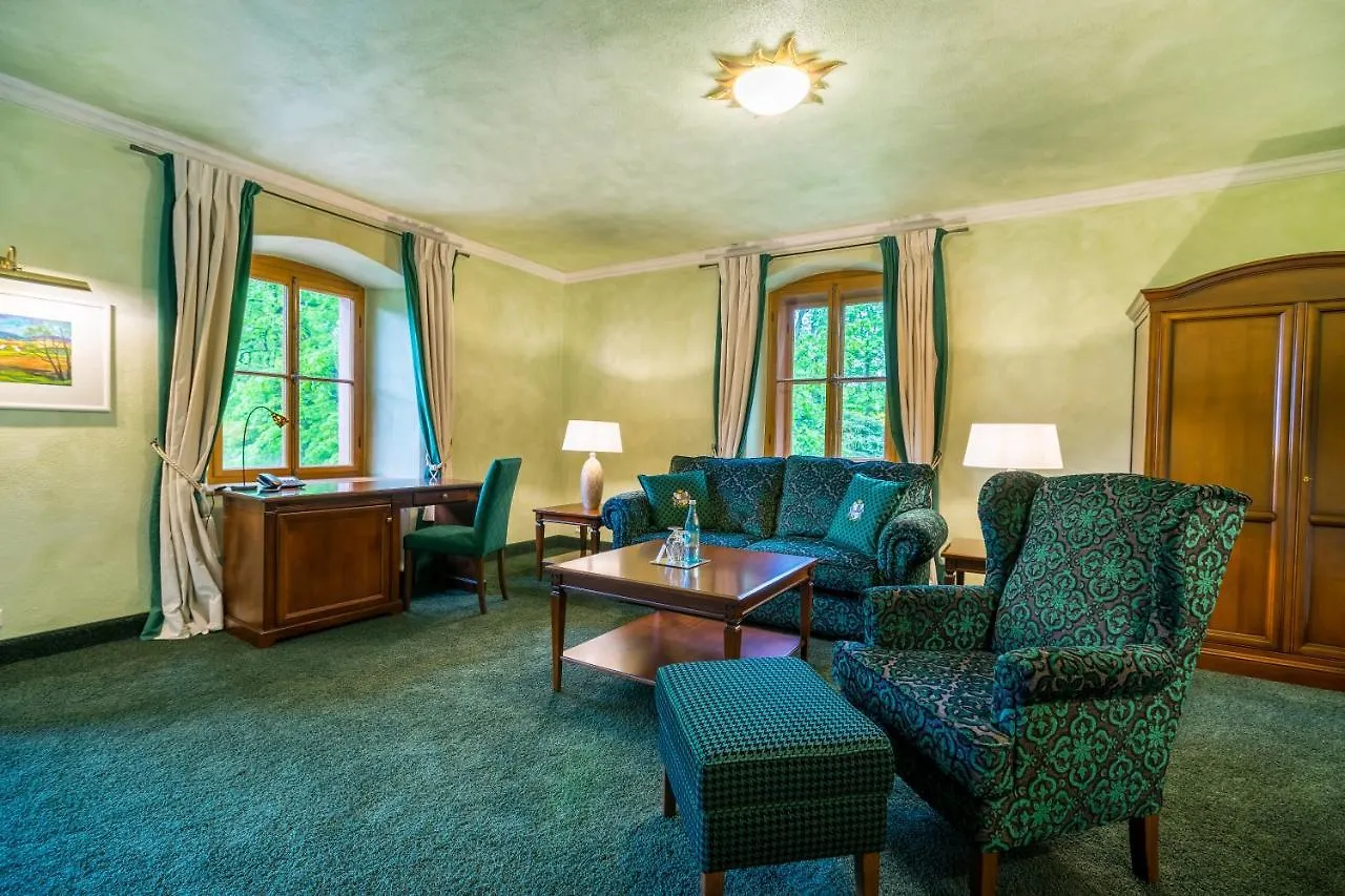 Schlosshotel Weyberhöfe Hösbach Hotel